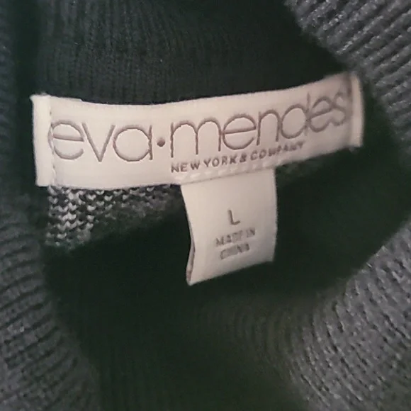 NY& Co Sweater Dress - Picture 5 of 11